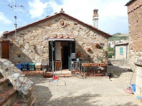 Tanie mieszkanie w Toskanii na sprzedaż