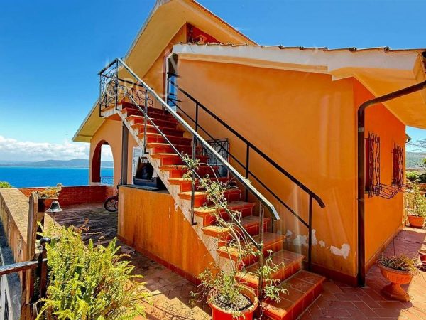 Willa z widokiem na morze w Toskanii