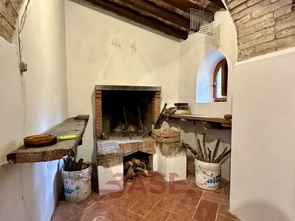 Kamienny dom na sprzedaż, Toskania