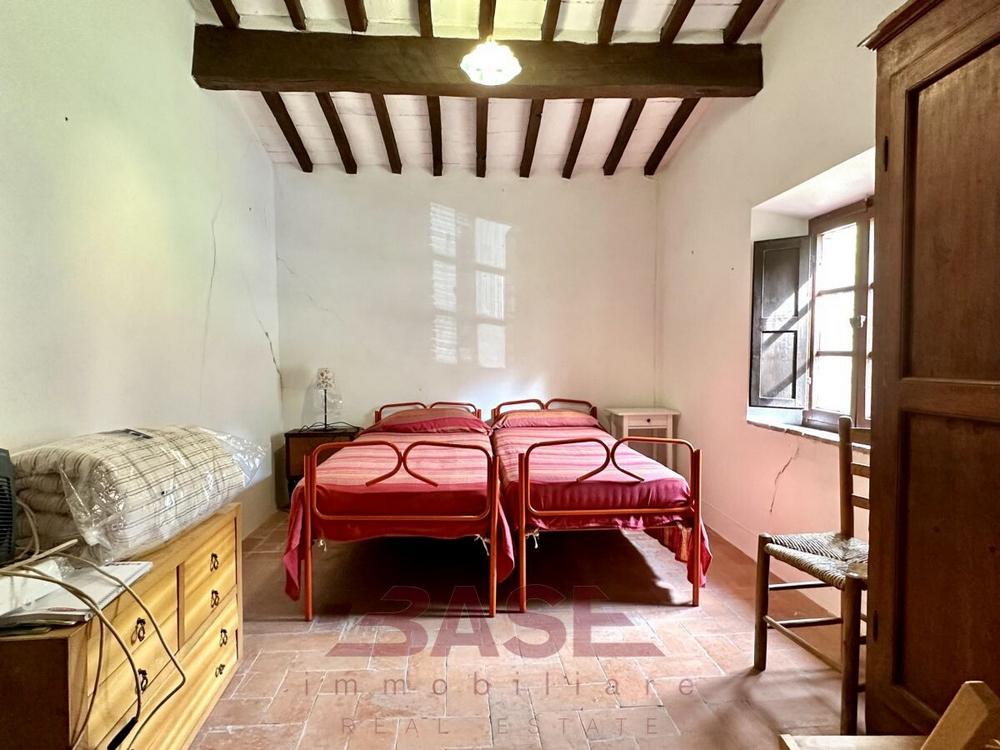 Kamienny dom na sprzedaż, Toskania