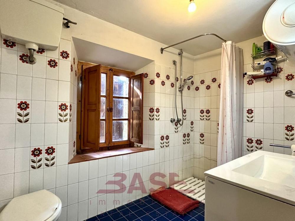 Kamienny dom na sprzedaż, Toskania