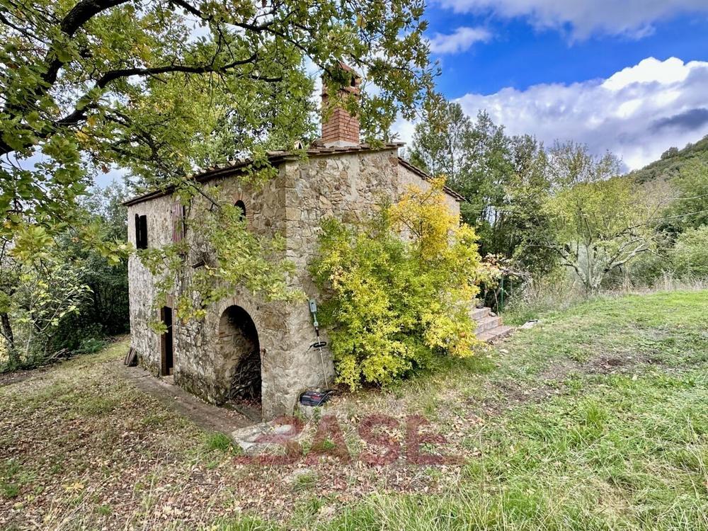 Kamienny dom na sprzedaż, Toskania