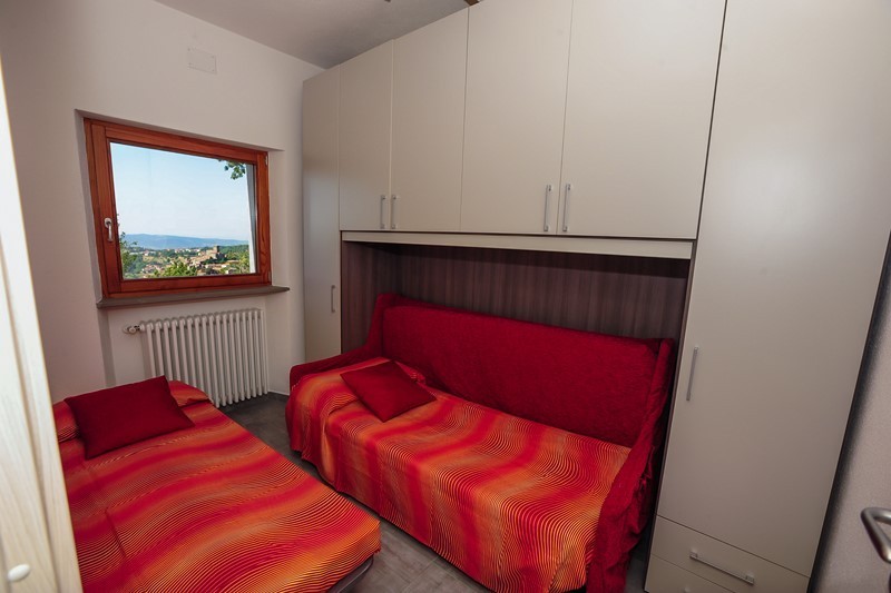 Mieszkanie z ogrodem i garażem na sprzedaż w Toskanii