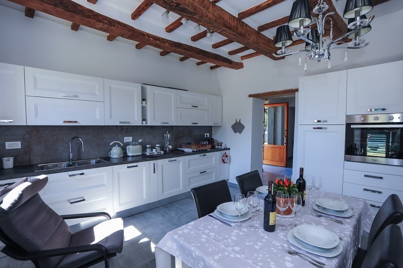 Mieszkanie z ogrodem i garażem na sprzedaż w Toskanii