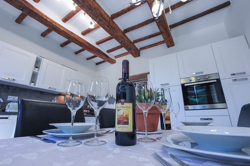 Mieszkanie z ogrodem i garażem na sprzedaż w Toskanii